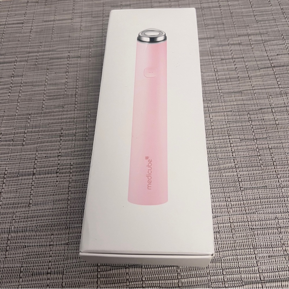Medicube Mini Booster Pro Pink Affordable At-Home Facial Skin Care Tool Open Box